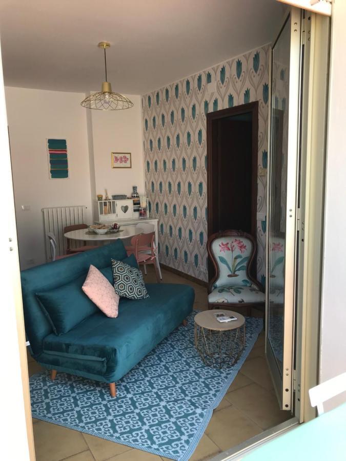 Il Giglio Apartment Bordighera Bagian luar foto