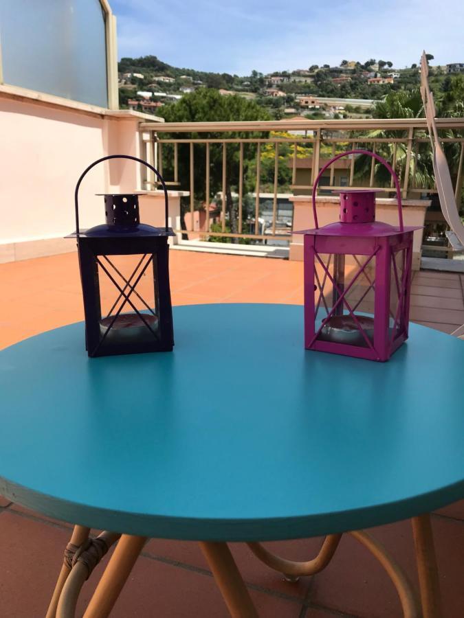 Il Giglio Apartment Bordighera Bagian luar foto